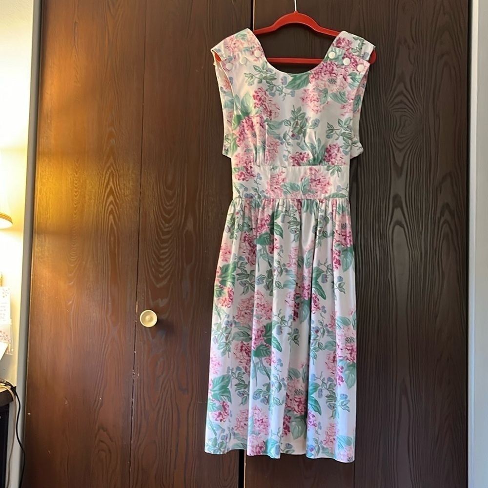 No brand vintage, midi dress. White with pink and green flowers. Size Small